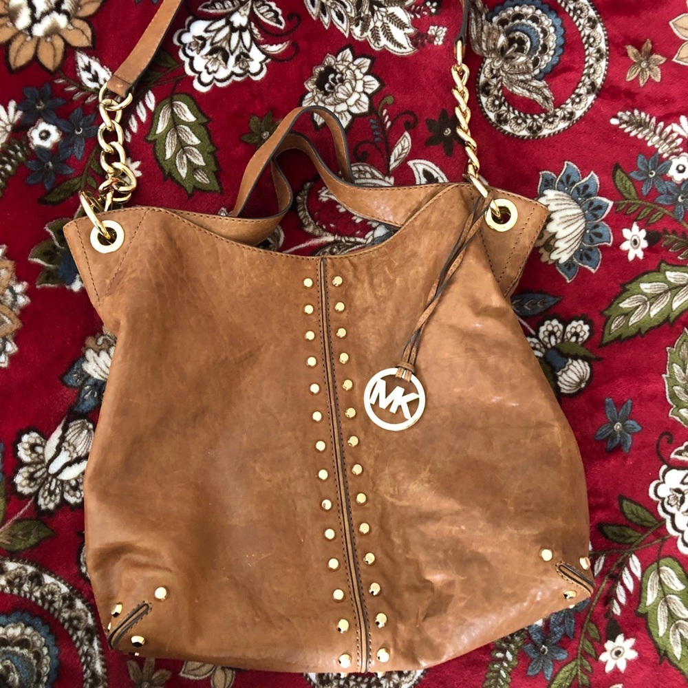 Michael Kors Uptown Astor Large Leather Studded Shoulder Bag - Tan